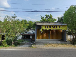 Dijual Cepat! 1 Rumah + 1 Ruko Lokasi Strategis, SHM