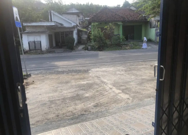 di-sewakan-toko-luas-murah-dan-strategis-mberon-rengel-big-2